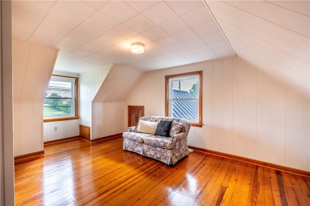 1912 Harlansburg Rd, Hickory Twp, PA 16101