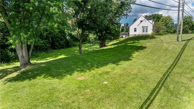 1912 Harlansburg Rd, Hickory Twp, PA 16101