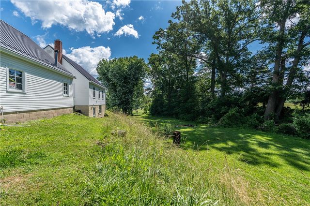 1912 Harlansburg Rd, Hickory Twp, PA 16101