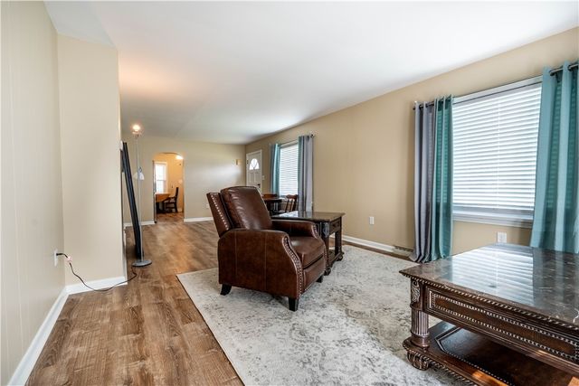 1912 Harlansburg Rd, Hickory Twp, PA 16101