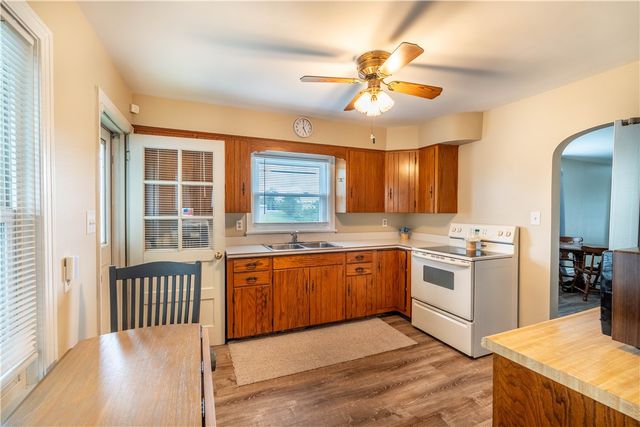 1912 Harlansburg Rd, Hickory Twp, PA 16101