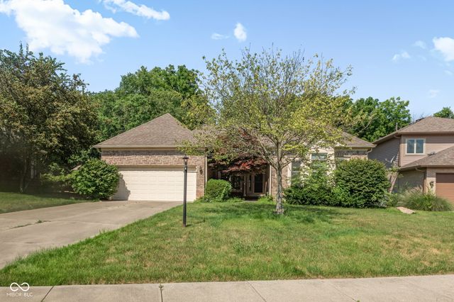 7126 Lakeside Woods Drive, Indianapolis, IN 46278