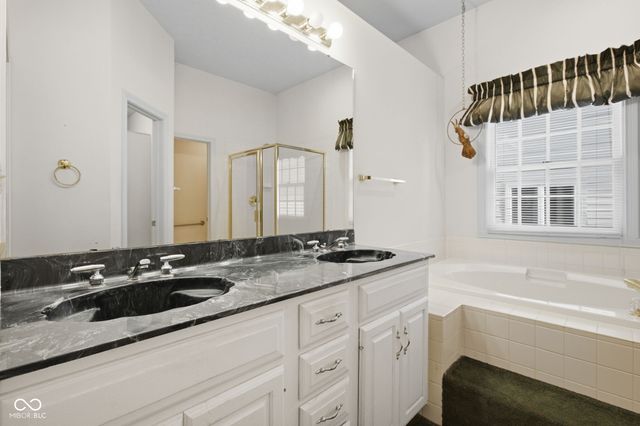 7126 Lakeside Woods Drive, Indianapolis, IN 46278