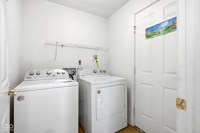 7126 Lakeside Woods Drive, Indianapolis, IN 46278
