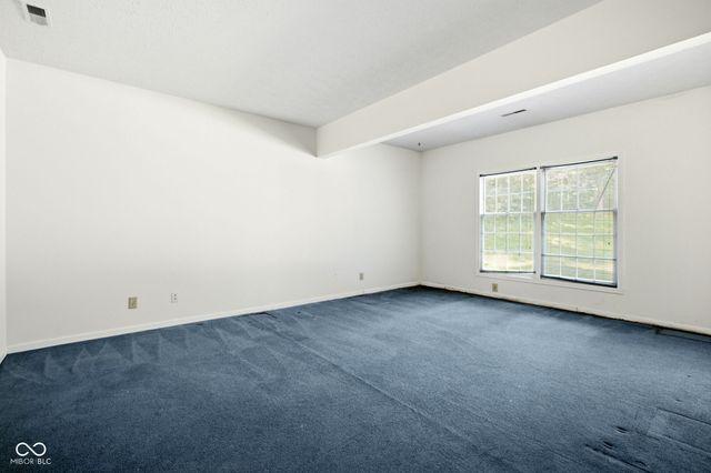 7126 Lakeside Woods Drive, Indianapolis, IN 46278