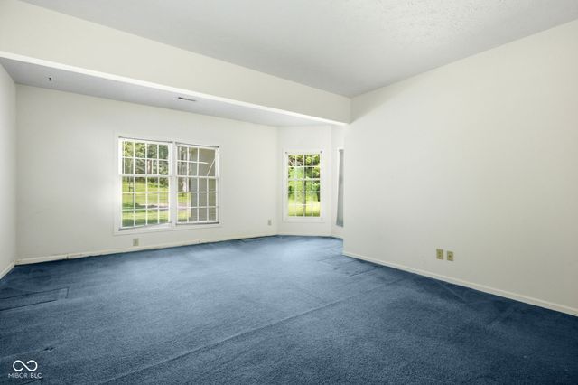 7126 Lakeside Woods Drive, Indianapolis, IN 46278