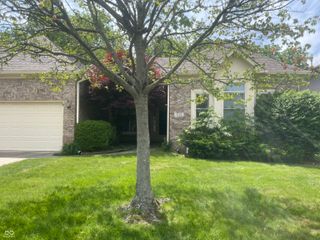 7126 Lakeside Woods Drive, Indianapolis, IN 46278