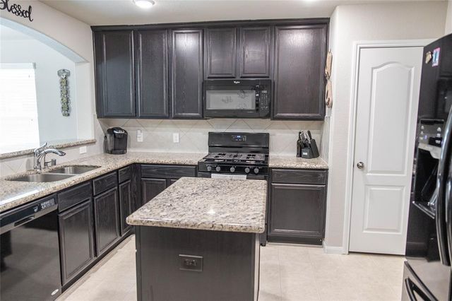 5135 Misty Lane, Bacliff, TX 77518