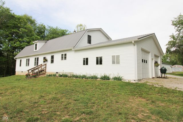 6430 E Private Rd 800 N, North Vernon, IN 47265