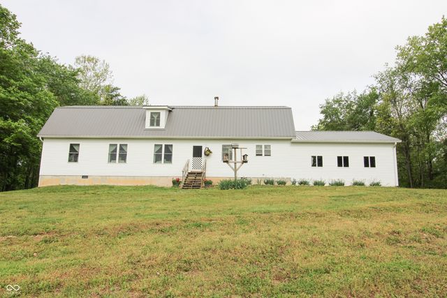 6430 E Private Rd 800 N, North Vernon, IN 47265