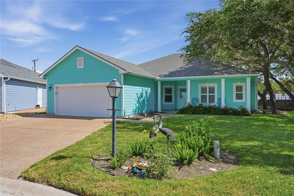 81 Astor Cir, Fulton, TX 78358 — photo 2