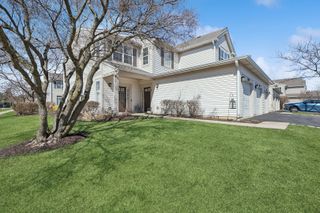 3099 Falling Waters Lane, Lindenhurst, IL 60046