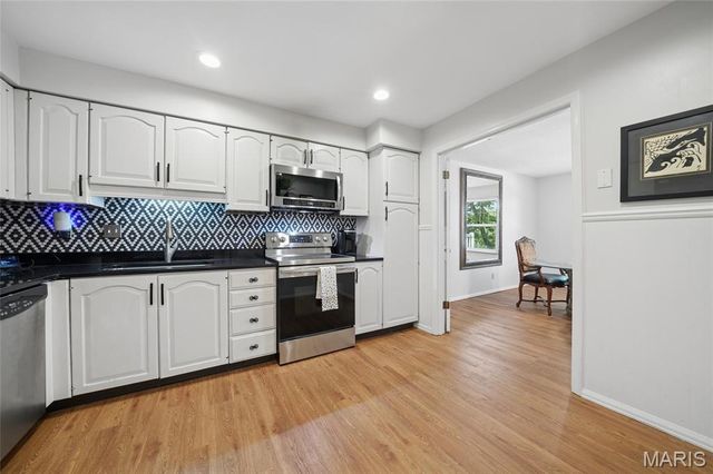 15009 Claymoor Court 10, Chesterfield, MO 63017