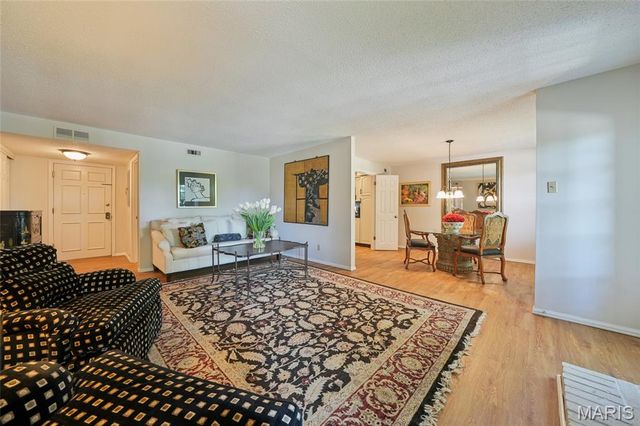 15009 Claymoor Court 10, Chesterfield, MO 63017