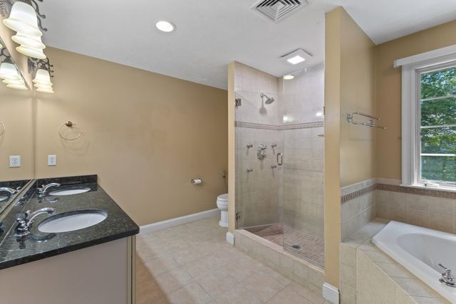 8 Karen Ln, Milford, MA 01757