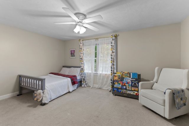 8 Karen Ln, Milford, MA 01757