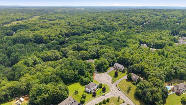 8 Karen Ln, Milford, MA 01757