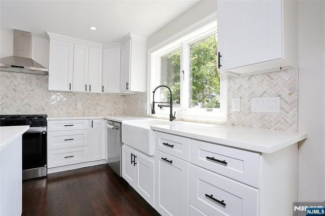 14 Byrne Place, Bergenfield, NJ 07621