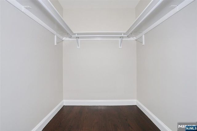14 Byrne Place, Bergenfield, NJ 07621