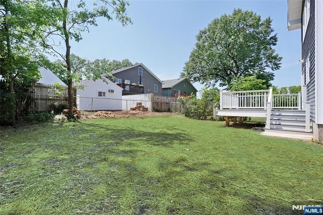 14 Byrne Place, Bergenfield, NJ 07621
