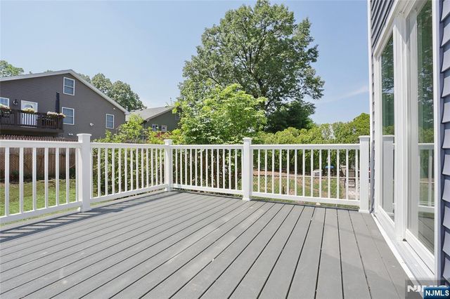 14 Byrne Place, Bergenfield, NJ 07621