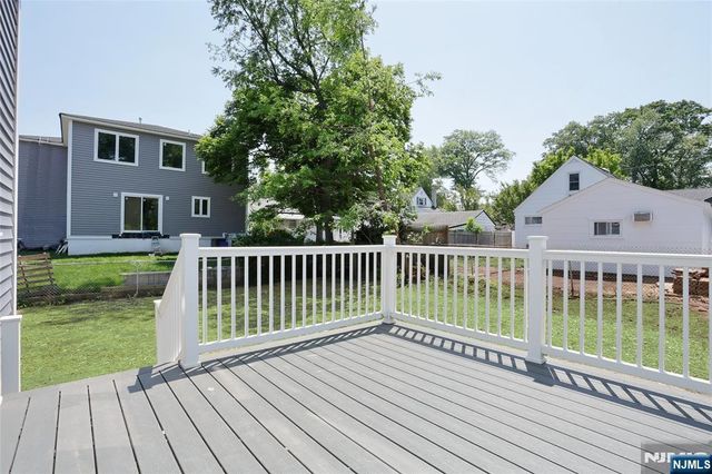 14 Byrne Place, Bergenfield, NJ 07621