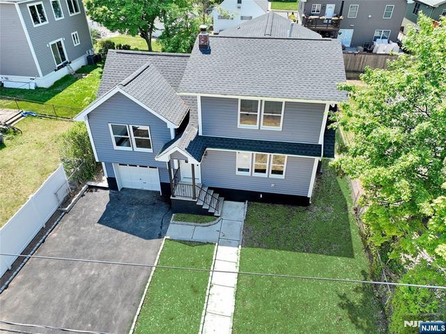 14 Byrne Place, Bergenfield, NJ 07621