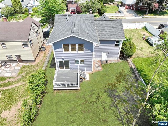 14 Byrne Place, Bergenfield, NJ 07621