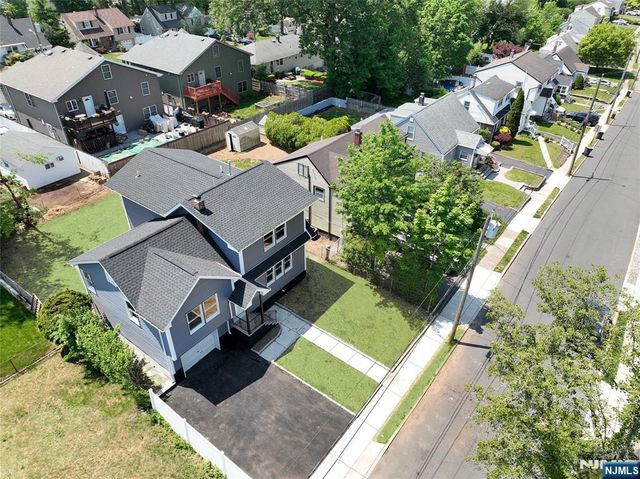 14 Byrne Place, Bergenfield, NJ 07621