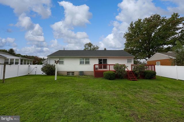 2197 VEUMONT DR, Lancaster, PA 17601