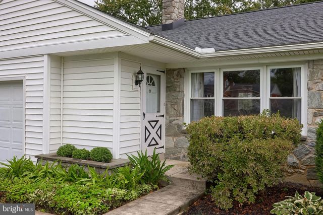 2197 VEUMONT DR, Lancaster, PA 17601