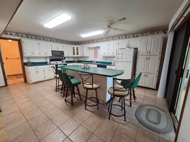 15 Pinal, Cherokee Village, AR 72529