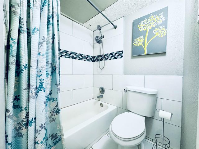 2120 El Paseo Street 3007, Houston, TX 77054