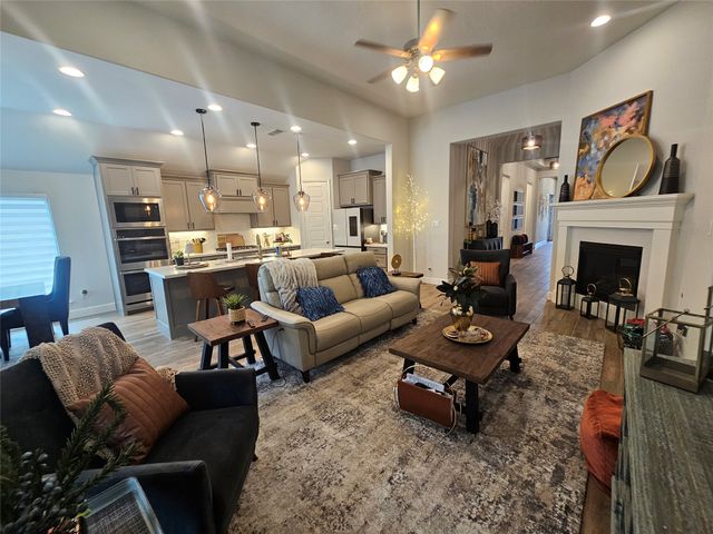 1817 Buckeye Lane, Mansfield, TX 76063