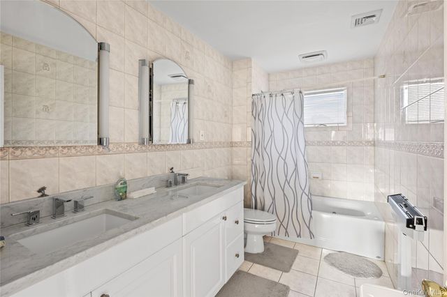 170 McKinley Avenue, Franklin Square, NY 11010