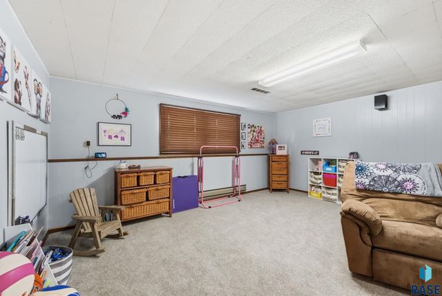 1212 Broadway St Street, Larchwood, IA 51241