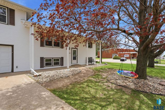 1212 Broadway St Street, Larchwood, IA 51241