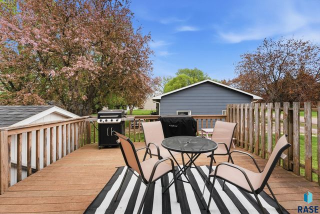 1212 Broadway St Street, Larchwood, IA 51241