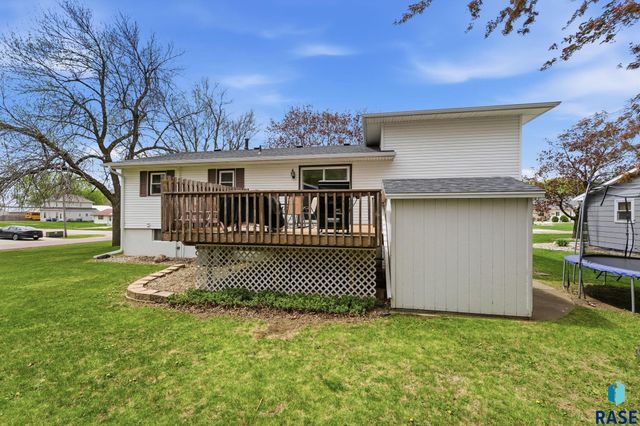 1212 Broadway St Street, Larchwood, IA 51241