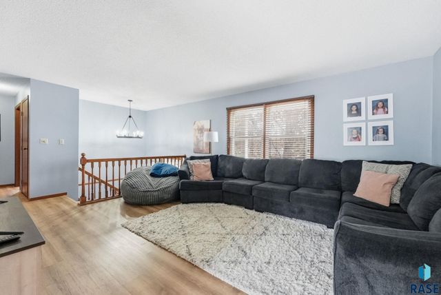 1212 Broadway St Street, Larchwood, IA 51241