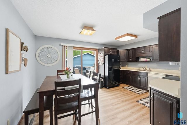 1212 Broadway St Street, Larchwood, IA 51241