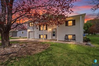 1212 Broadway St Street, Larchwood, IA 51241