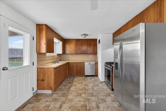 7226 Cherry Lane, Nampa, ID 83687