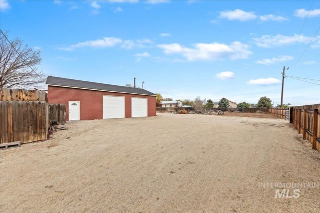 7226 Cherry Lane, Nampa, ID 83687