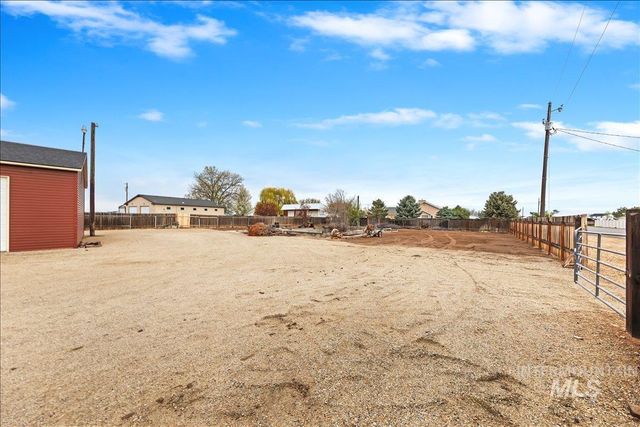 7226 Cherry Lane, Nampa, ID 83687