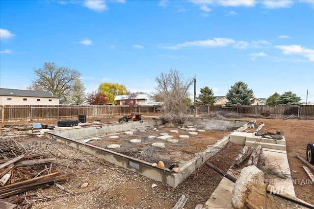 7226 Cherry Lane, Nampa, ID 83687