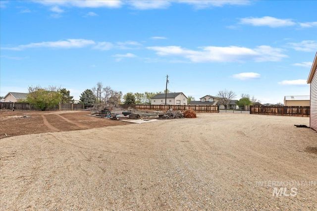 7226 Cherry Lane, Nampa, ID 83687