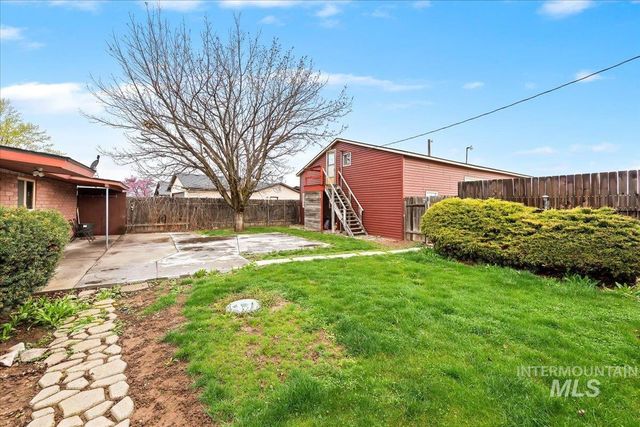 7226 Cherry Lane, Nampa, ID 83687