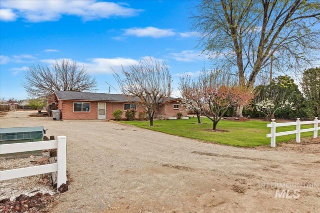 7226 Cherry Lane, Nampa, ID 83687