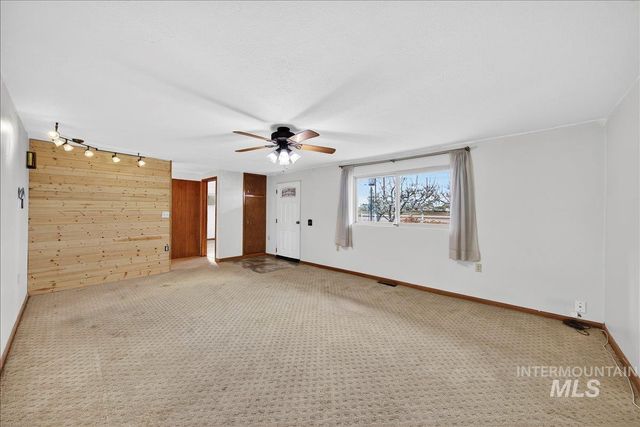 7226 Cherry Lane, Nampa, ID 83687